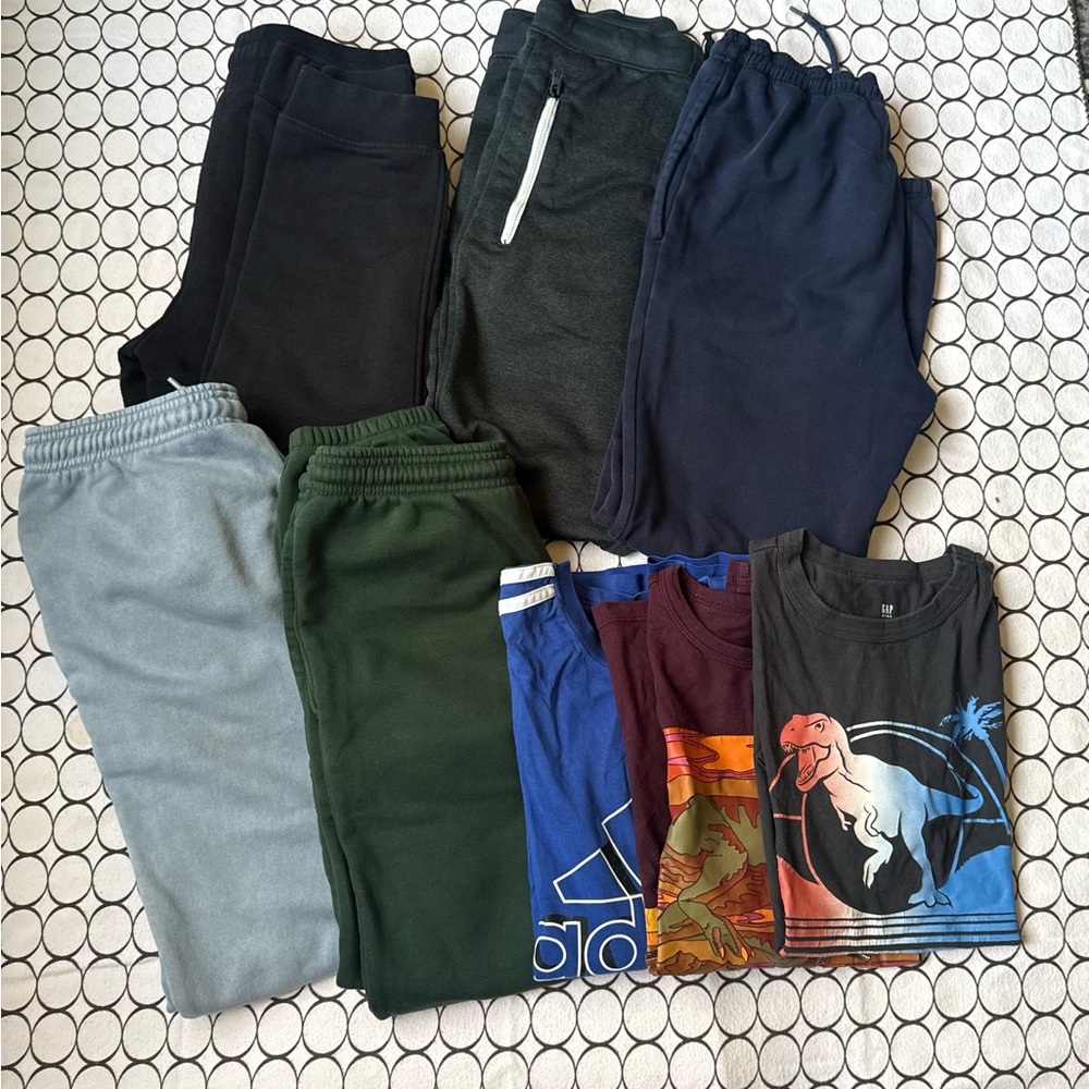 Kids' fleece joggers  and t shirts